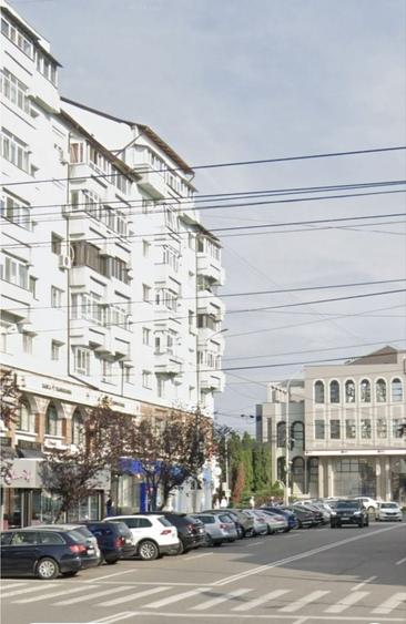 Apartament cu 4 camere decomandat în Ultracentral