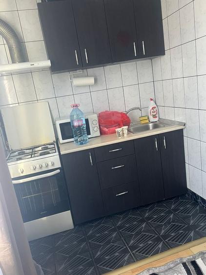Apartament cu 2 camere semidecomandat în Eroii Revoluției