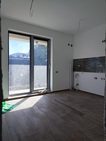 Duplex cu 5 camere cu Canalizare în Chiajna