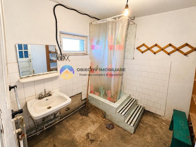 Casă individuală cu 3 camere cu Teren 7702 Mp în Bodești