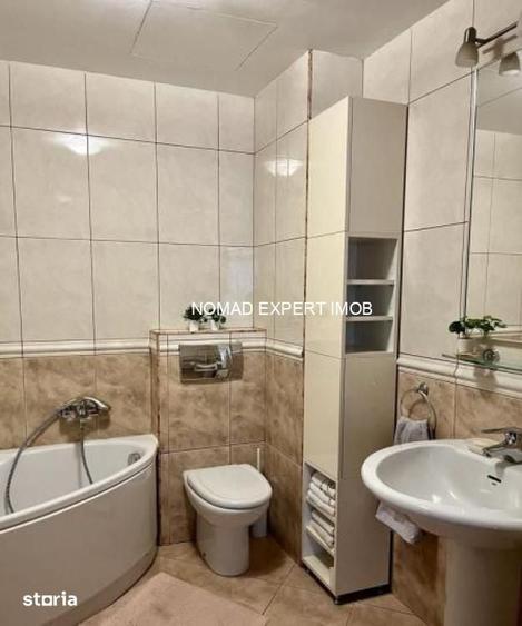 Apartament cu 3 camere în Aviatorilor