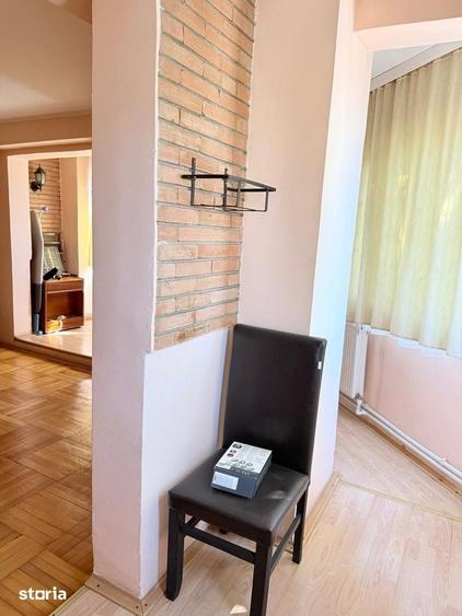 Apartament cu 4 camere decomandat în Siderurgiștilor