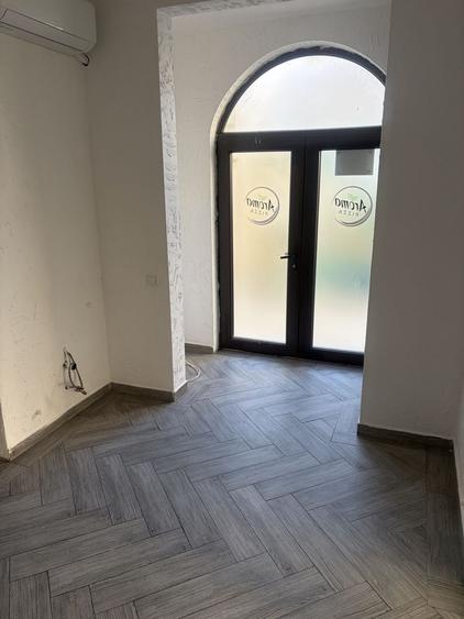 Casă cu 4 camere cu Teren 288 Mp în Exterior Vest