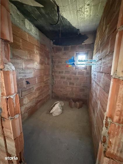 Casă cu 4 camere cu Teren 220 Mp în Central