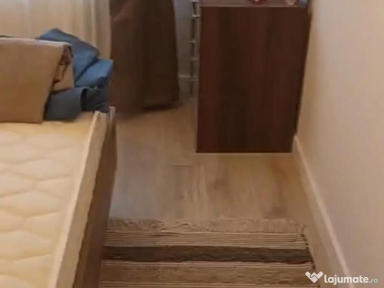 Apartament cu 2 camere decomandat în Apărătorii Patriei