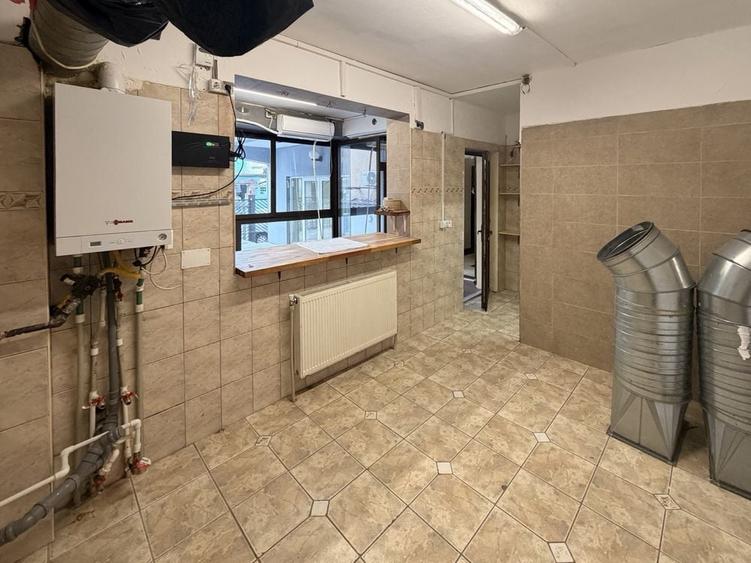 Casă cu 4 camere în Floreasca