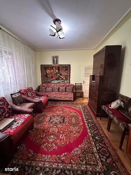 Casă cu 4 camere cu Teren 620 Mp în Central