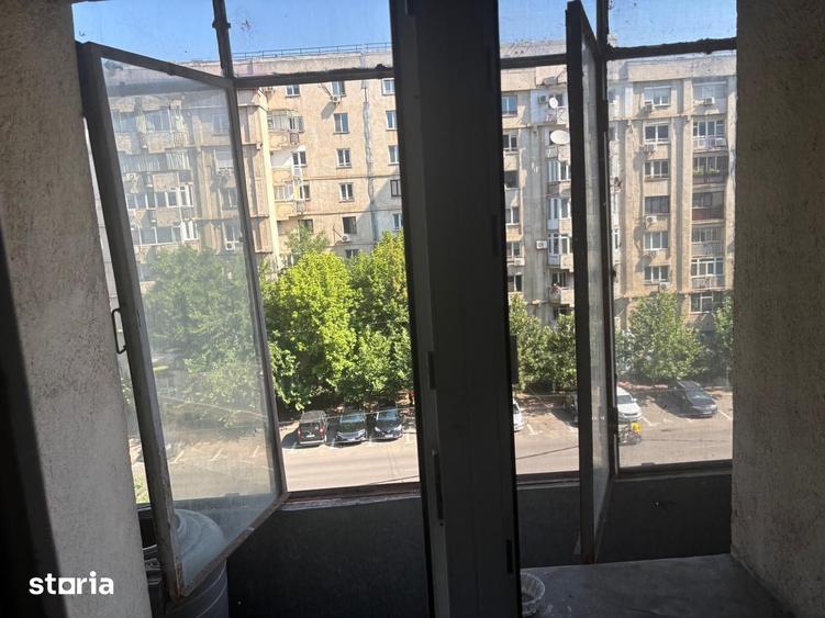 Apartament cu 3 camere în Vitan