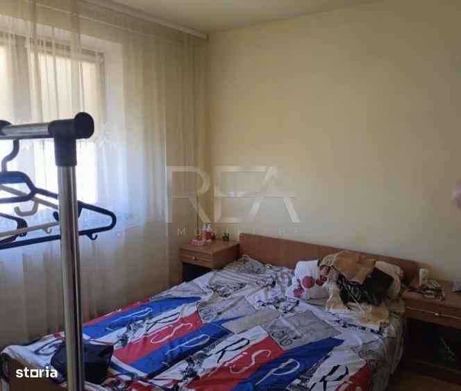Apartament cu 4 camere decomandat în Crângași