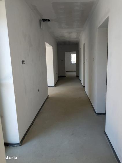 Casă cu 4 camere cu Teren 867 Mp în Chiscani