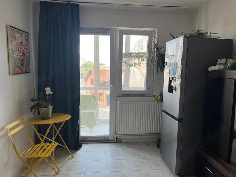 Apartament cu 2 camere semidecomandat în Exterior Vest