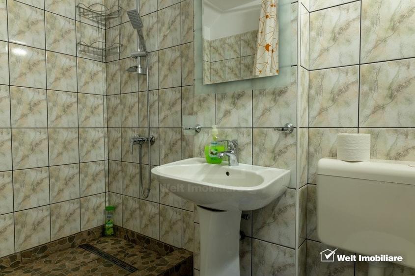 Casă individuală cu 15 camere cu Canalizare în Zorilor