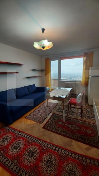 Apartament cu 2 camere semidecomandat, mobilat în Simeria