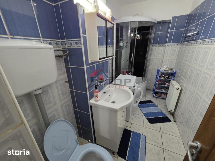 Apartament cu 3 camere decomandat în Dacia
