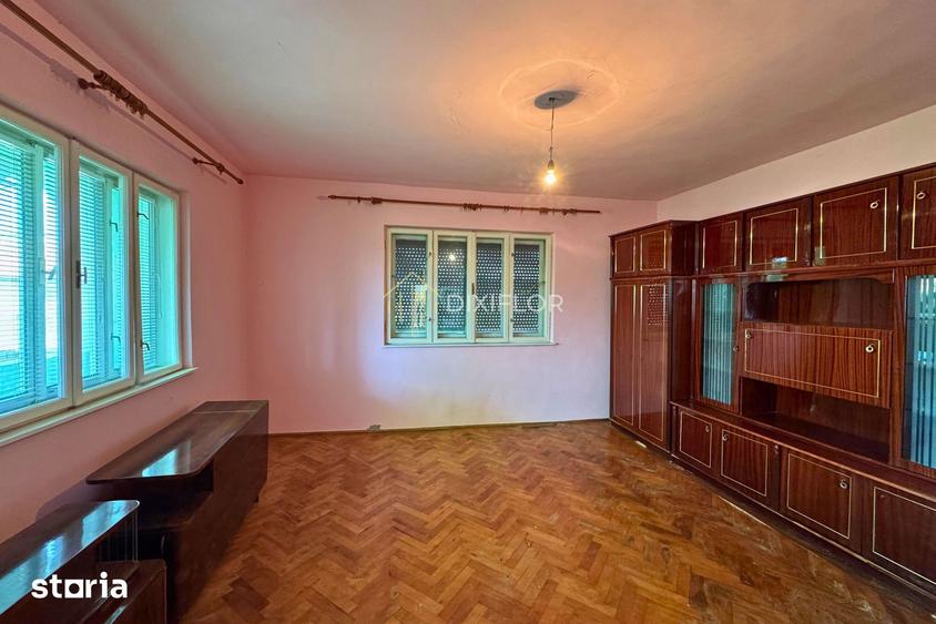 Casă cu 3 camere decomandat cu Teren 2000 Mp în Șieu