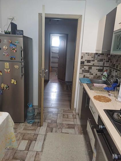 Apartament cu 3 camere decomandat în Săucești