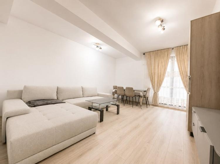 Apartament cu 2 camere decomandat în Palazu Mare