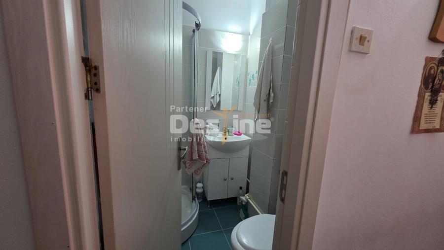 Garsonieră decomandată, mobilată în Calea București