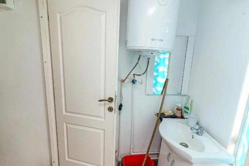 Casă cu 2 camere cu Teren 250 Mp în Central