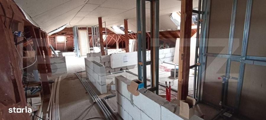 Apartament cu 4 camere în Cetate