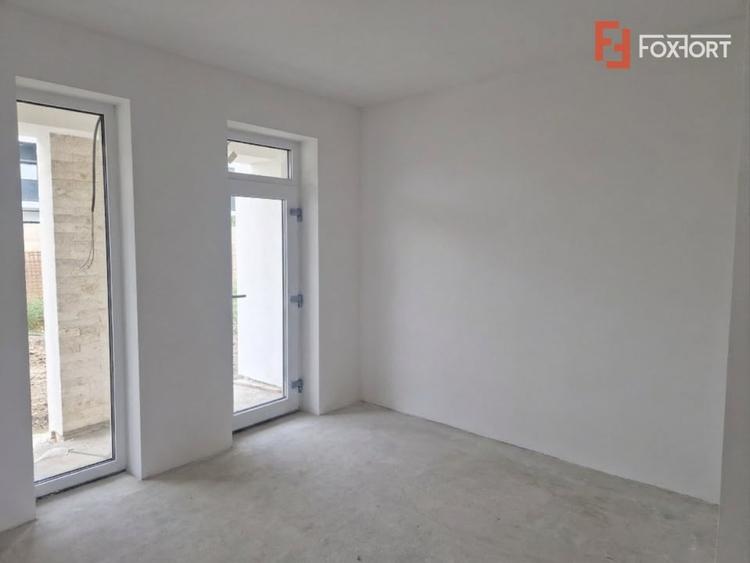 Duplex cu 4 camere cu Canalizare în Moșnița Nouă