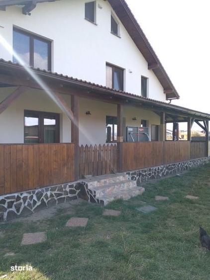Casă cu 4 camere cu Teren 1000 Mp în Central