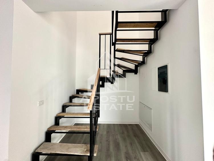 Duplex cu 4 camere cu Canalizare în Utvin