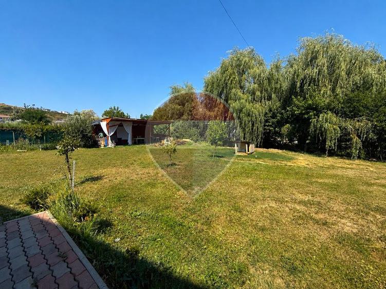 Duplex cu 4 camere cu Teren 1300 Mp în Mănăștur