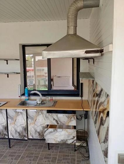 Apartament cu 3 camere decomandat în Aluniș