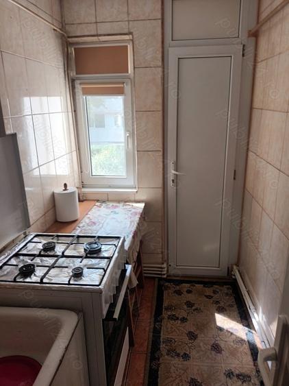 Apartament cu 3 camere în Viziru 1