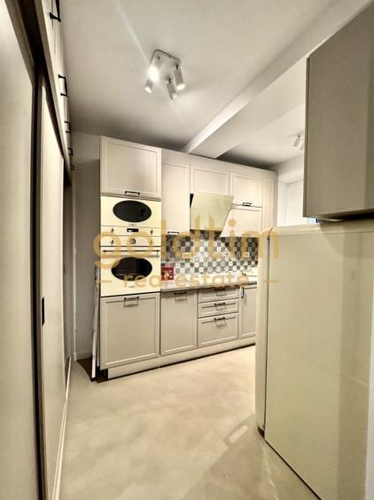 Apartament cu 2 camere semidecomandat, mobilat în Dacia