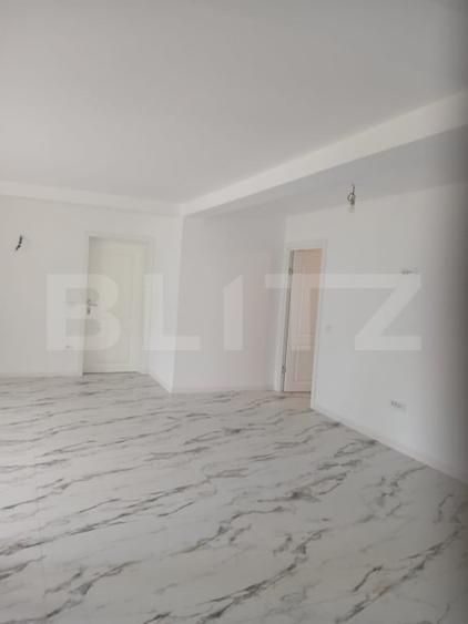 Casă cu 5 camere cu Teren 1675 Mp în Mănăstirea Humorului
