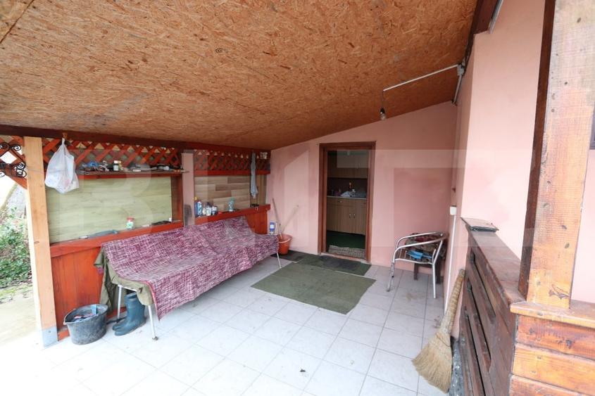 Casă individuală cu 2 camere cu Teren 360 Mp în Moroeni