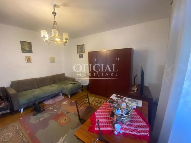 Casă individuală cu 3 camere cu Canalizare în Dâmbul Rotund