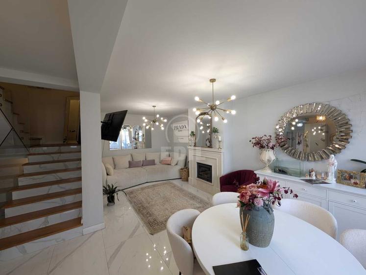 Duplex cu 6 camere cu Canalizare în Florești