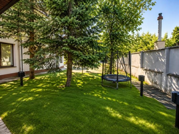 Casă individuală cu 7 camere cu Piscina în Băneasa