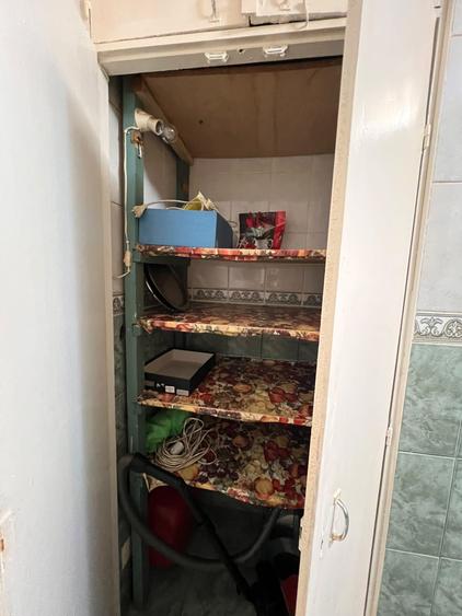 Apartament cu 3 camere decomandat în P-ța Victoriei