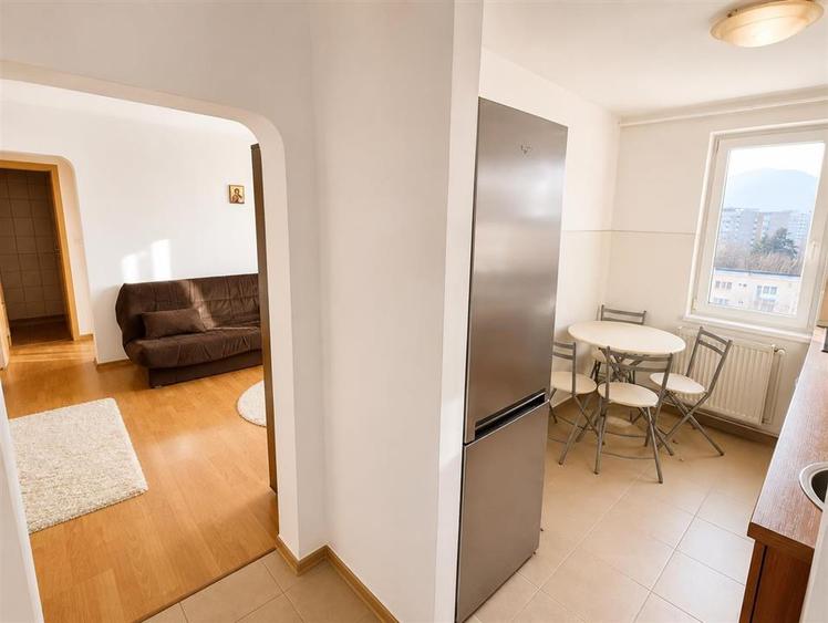 Apartament cu 2 camere semidecomandat în Astra