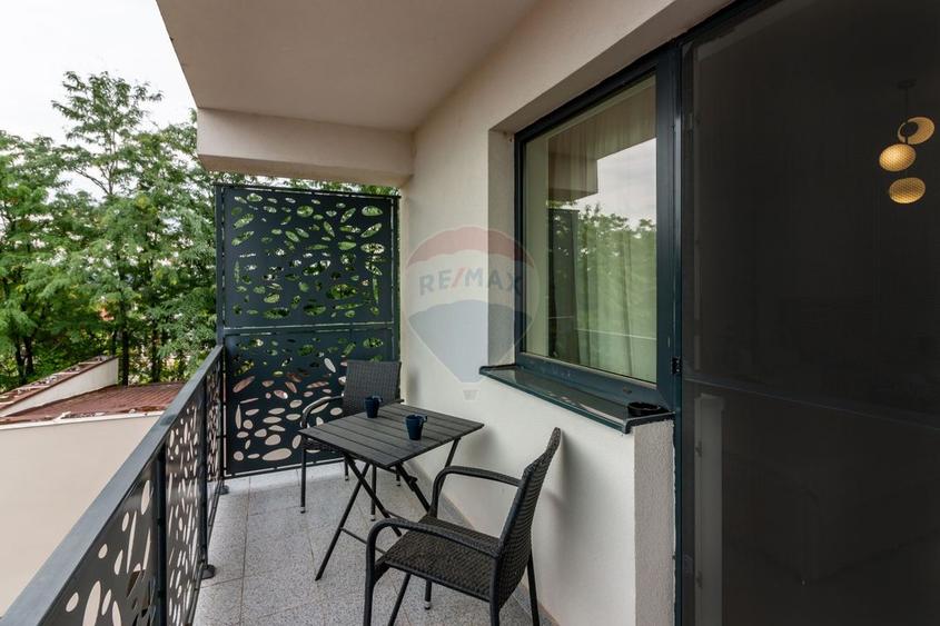 Apartament cu 2 camere semidecomandat, mobilat în Vest