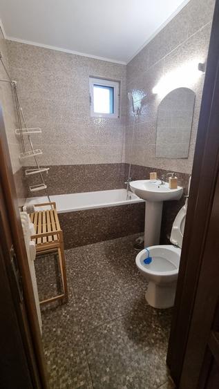 Apartament cu 2 camere semidecomandat în Cantemir