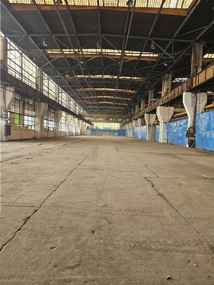 Spațiu industrial, de 2,800 mp, în Industrial