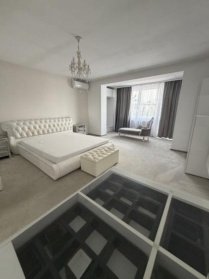 Casă cu 2 camere în Central