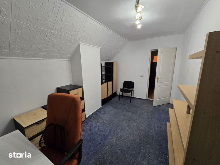 Casă cu 5 camere cu Canalizare în Dâmbul Rotund