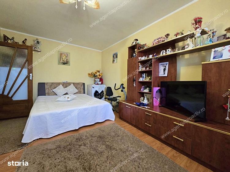 Apartament cu 2 camere decomandat în Micro 18