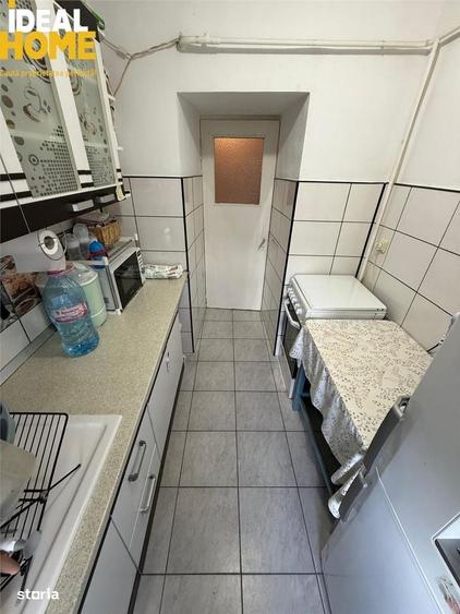 Apartament cu 3 camere decomandat în Alexandru cel Bun