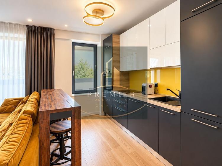 Apartament cu 3 camere semidecomandat în Aviației