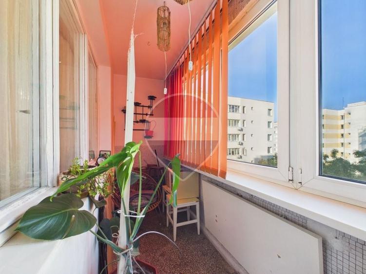 Apartament cu 3 camere semidecomandat, mobilat în Obor