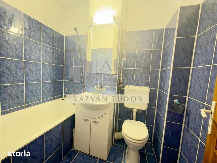 Apartament cu 3 camere semidecomandat în Mihai Bravu