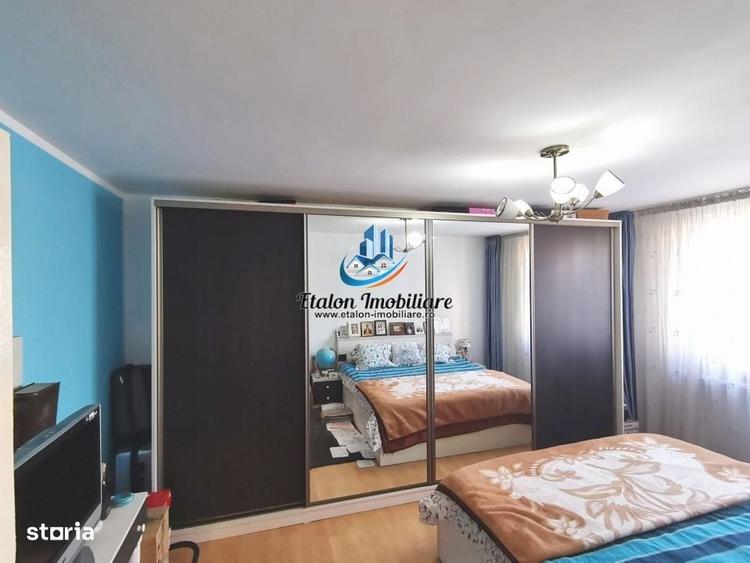 Apartament cu 3 camere decomandat în Calea Romanului
