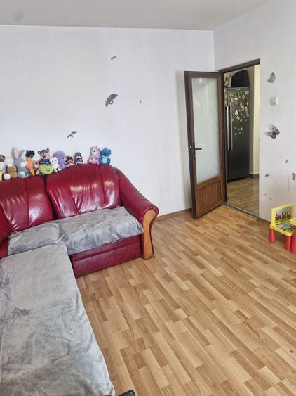 Apartament cu 2 camere decomandat în Eremia